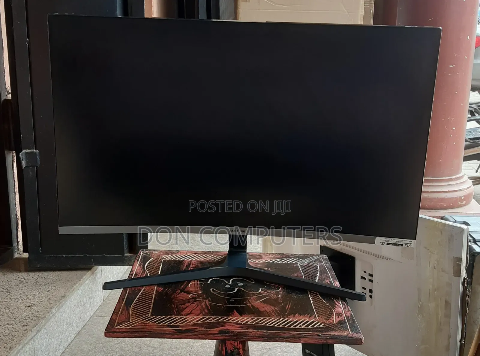 Samsung 32 Edgeless Curved Monitor