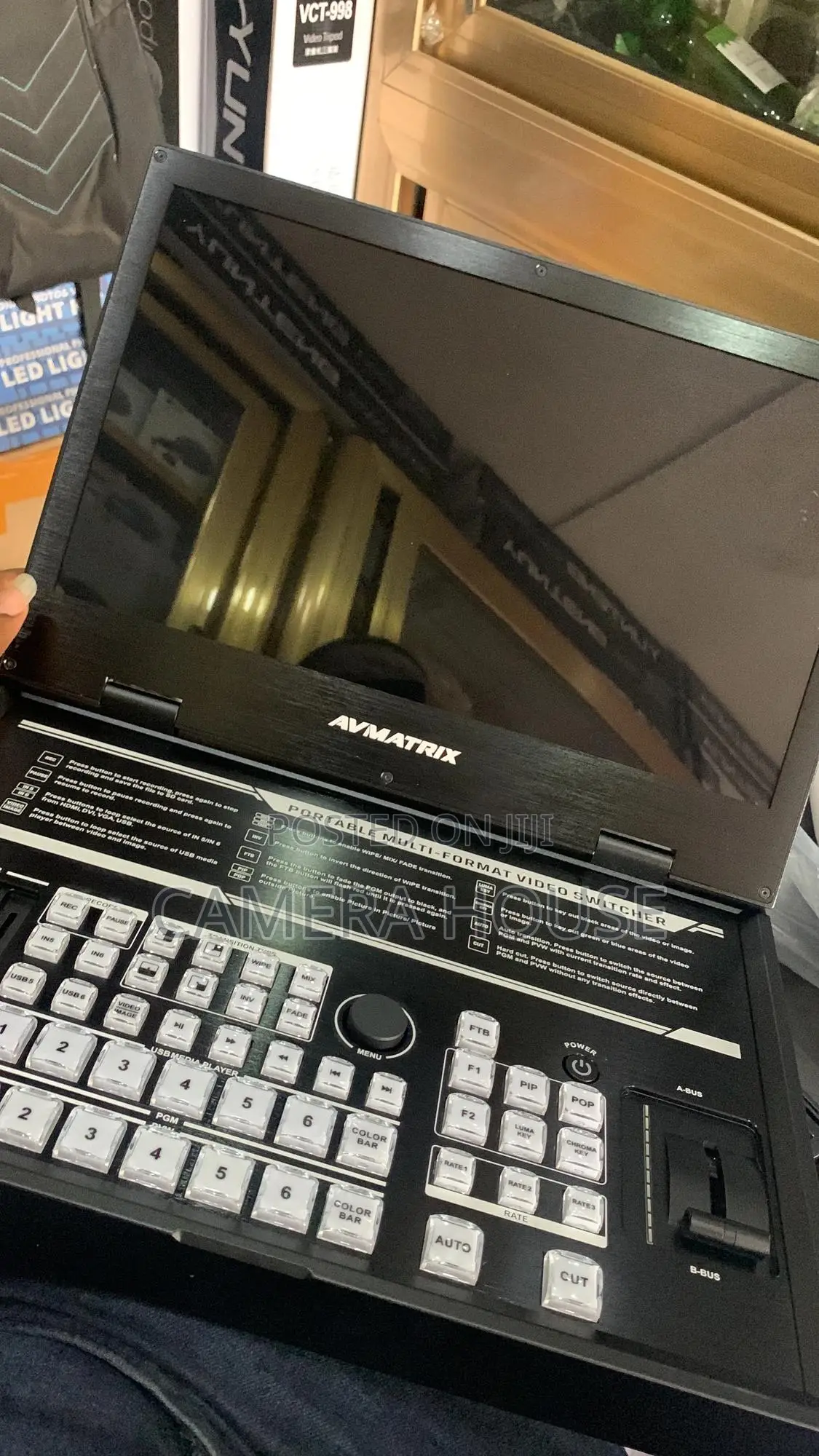 Avmetrix Pvs0615u Portable 6-Channel Switcher