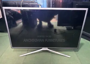 Samsung 32 Inches Smart Tv ( Cash on Delivery)