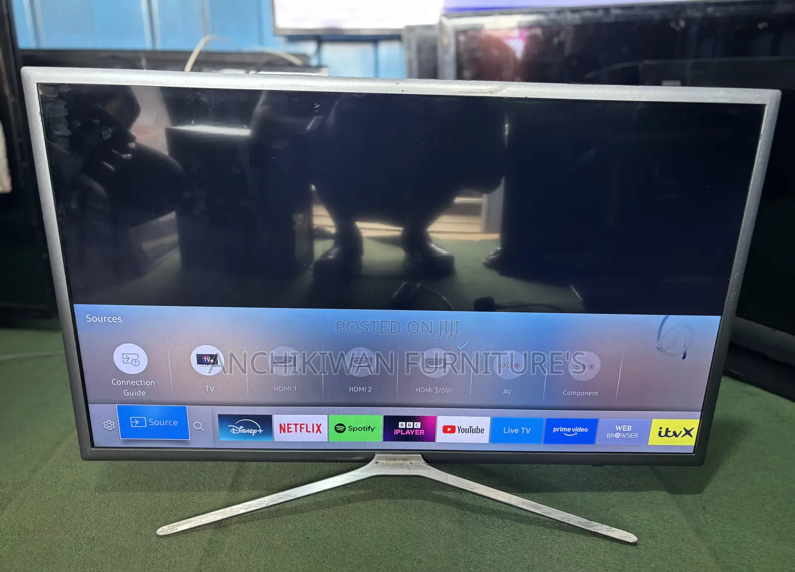 Samsung 32 Inches Smart Tv ( Cash on Delivery)