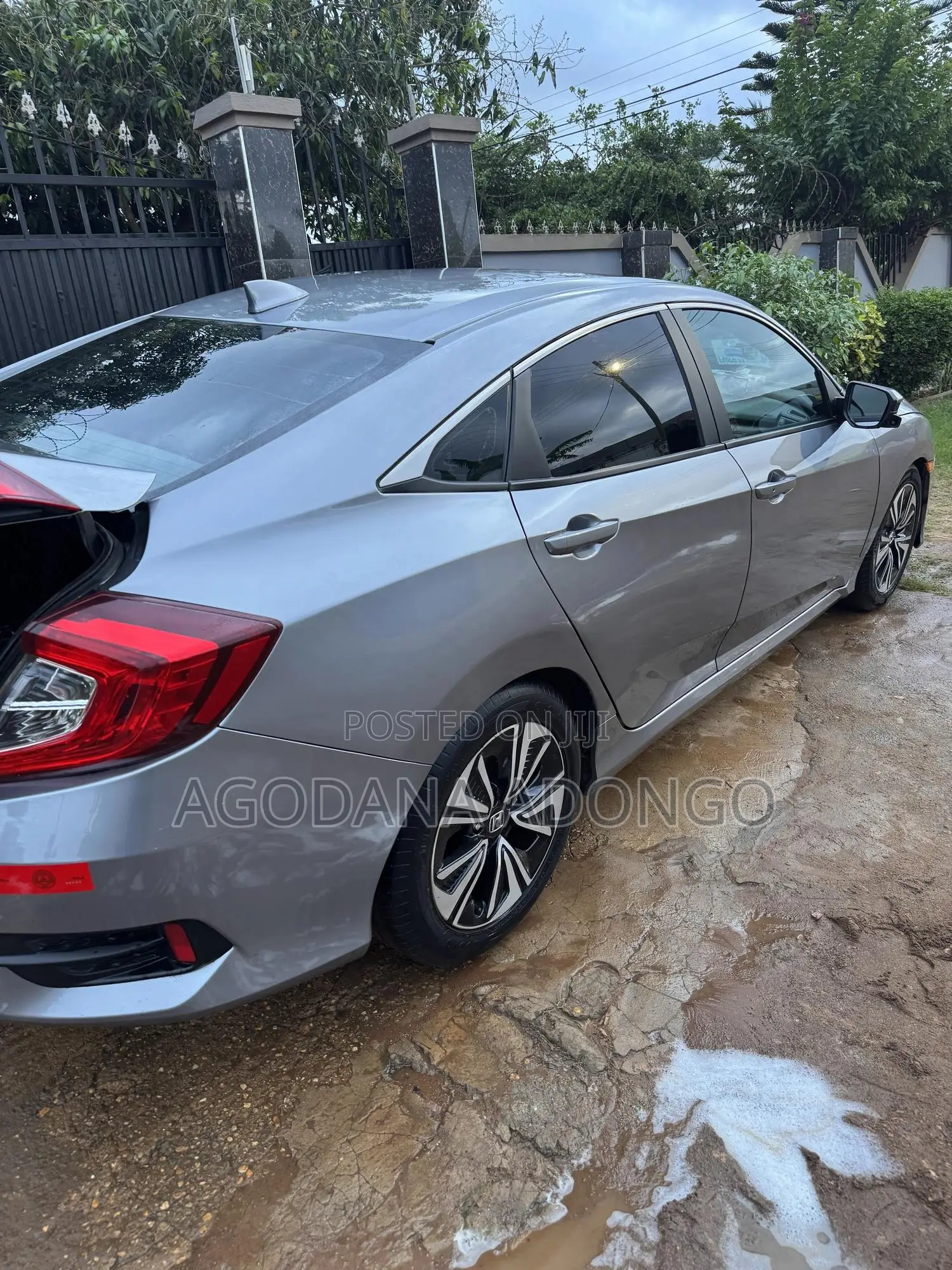 Honda Civic EX-L 4dr Sedan (1.5L 4cyl) 2016 Gray