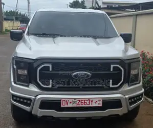 Ford F-150 XLT 2022 Silver