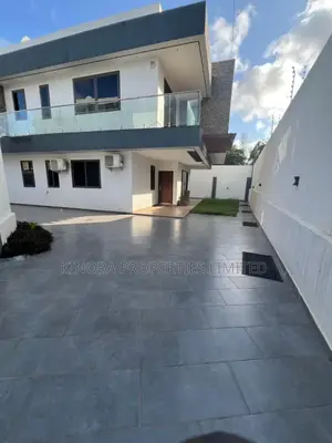 5bdrm Duplex in East Airport for rent