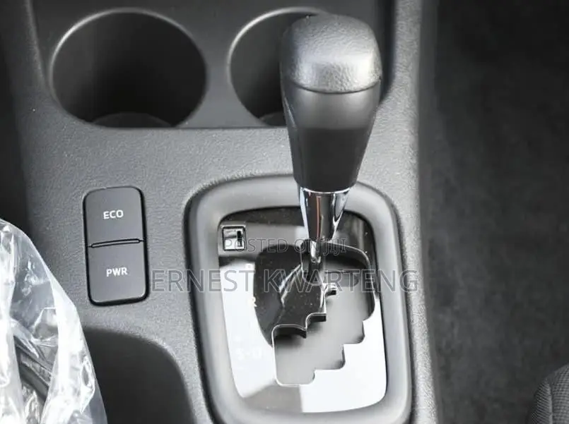 New Toyota Hilux 2025 White