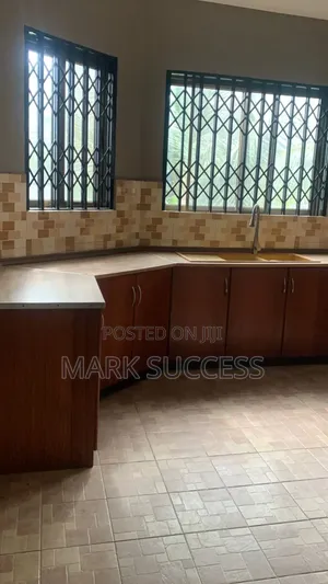 5bdrm Duplex in Toll Booth for rent