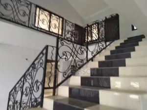 9bdrm House in Community 25 for sale
