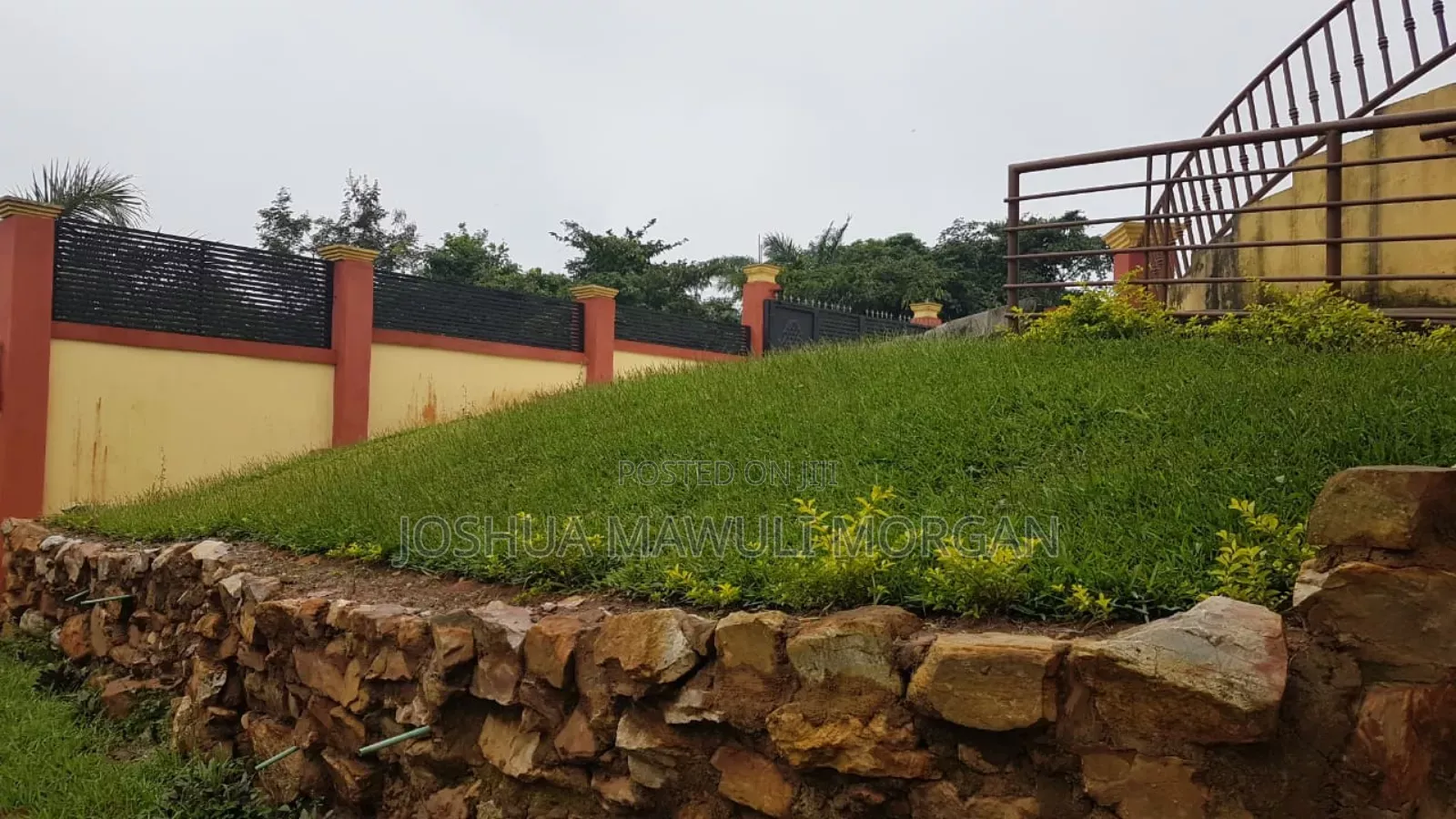 Macfirst Gardens, Landscaping, Lawn Maintenance, Lawn Mowing Edging
