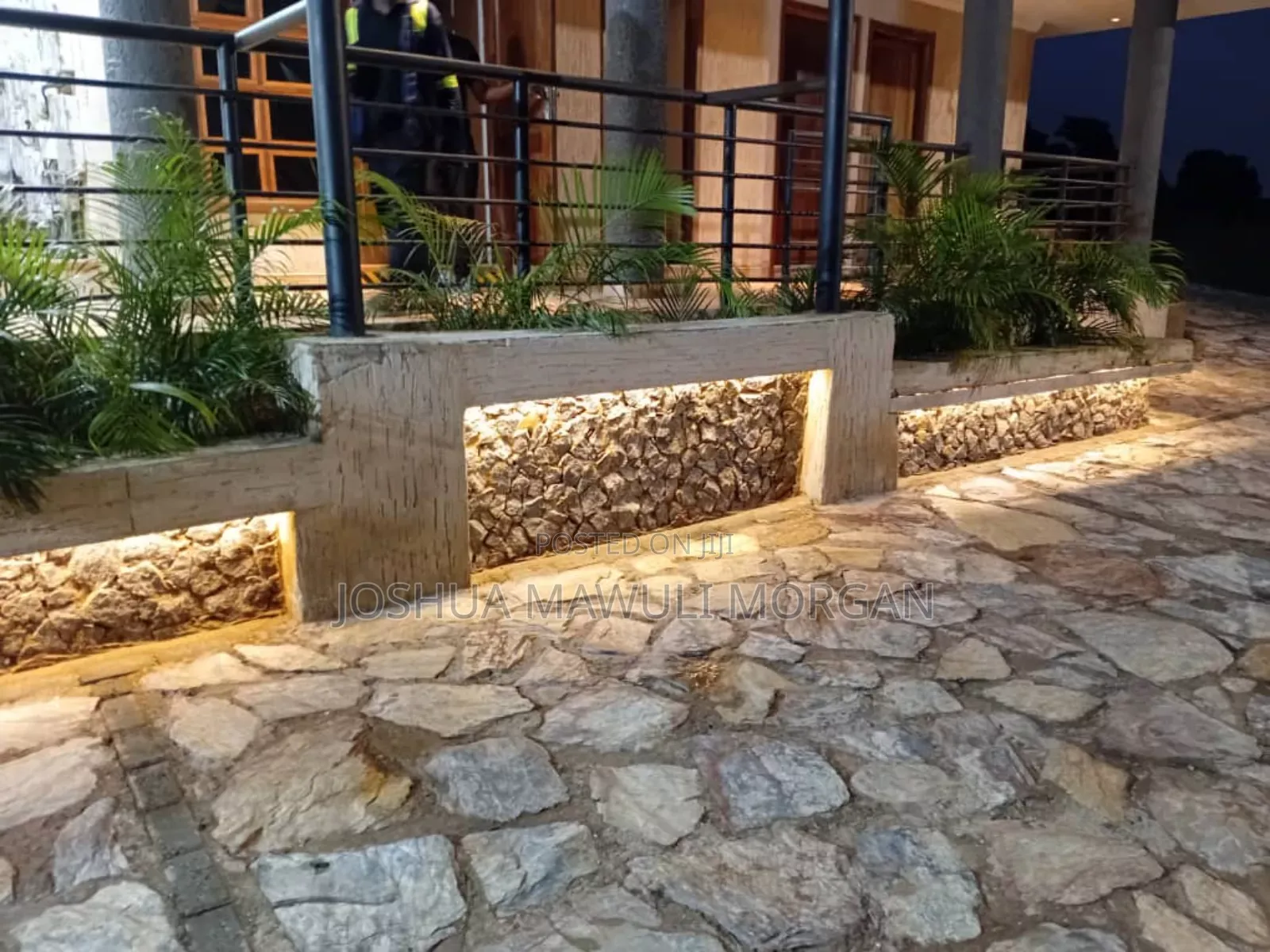 Macfirst Gardens, Landscaping, Lawn Maintenance, Lawn Mowing Edging