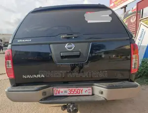 Nissan Navara 2015 Black