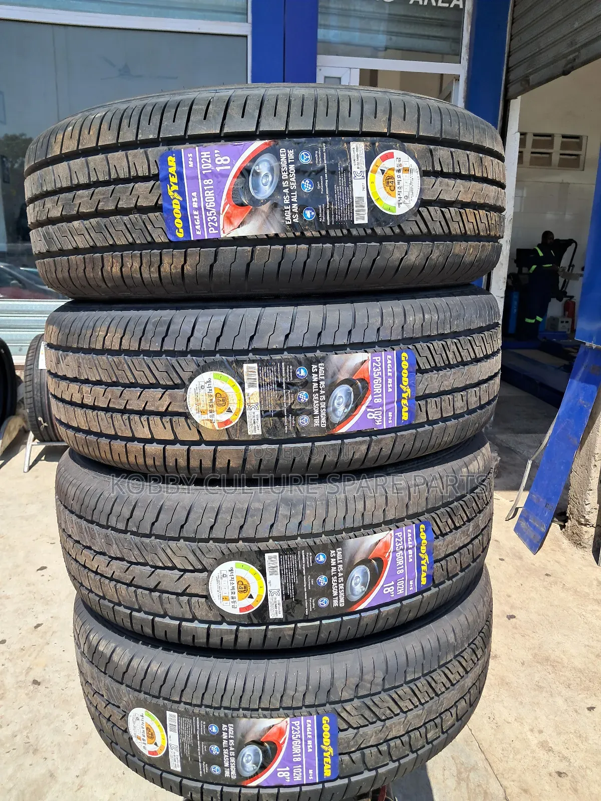 Original Goodyear 235/60r18 Tyres Available For All Cars