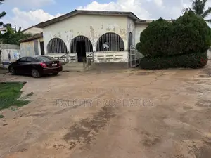 5bdrm House in Santasi Brofoyedu, Kumasi Metropolitan for sale