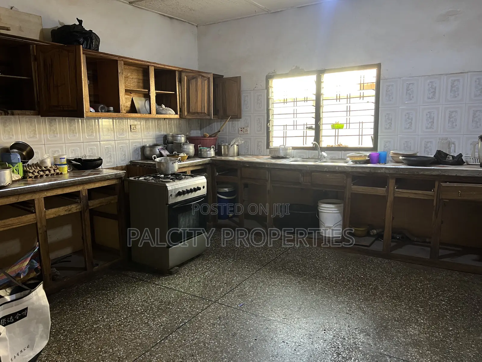 5bdrm House in Santasi Brofoyedu, Kumasi Metropolitan for sale