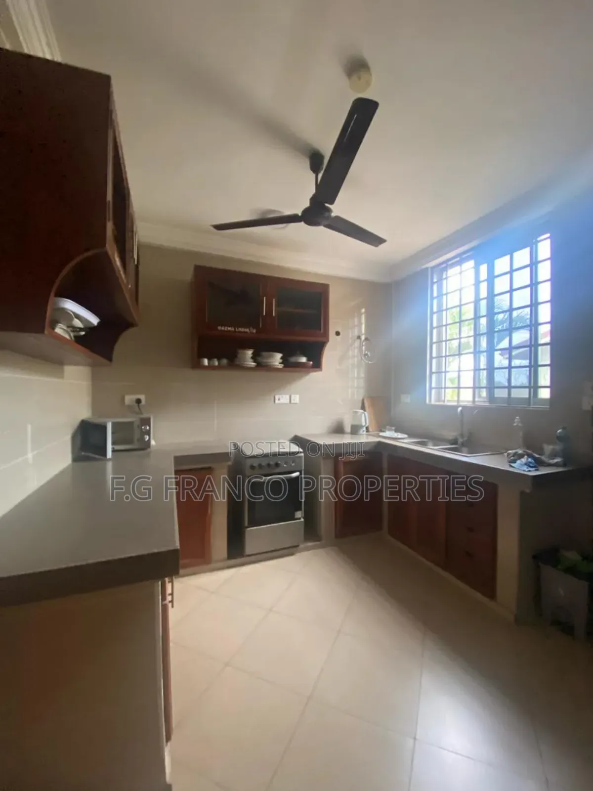 Furnished 7bdrm House in Kg Franco Properties, Spintex for rent