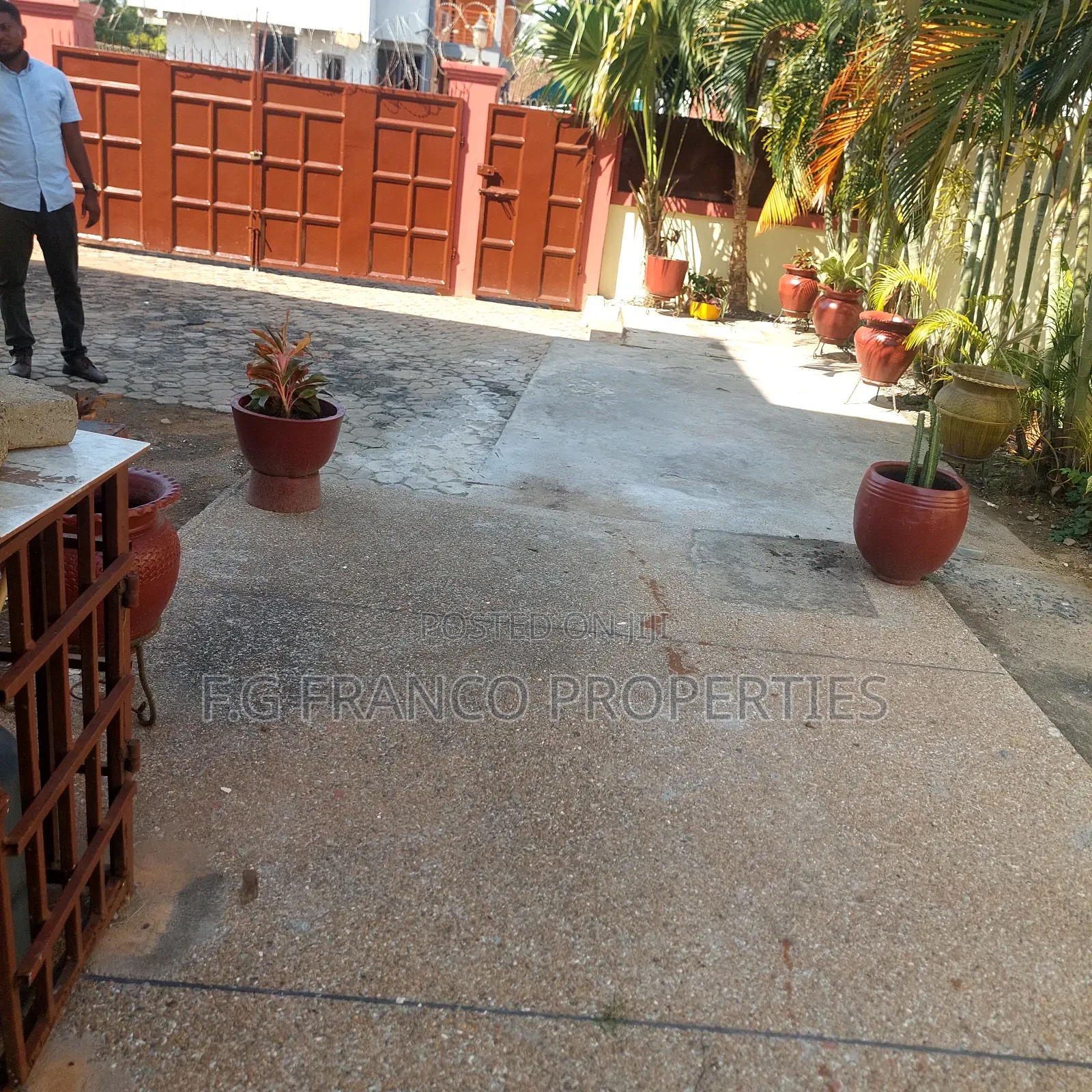 Furnished 7bdrm House in Kg Franco Properties, Spintex for rent