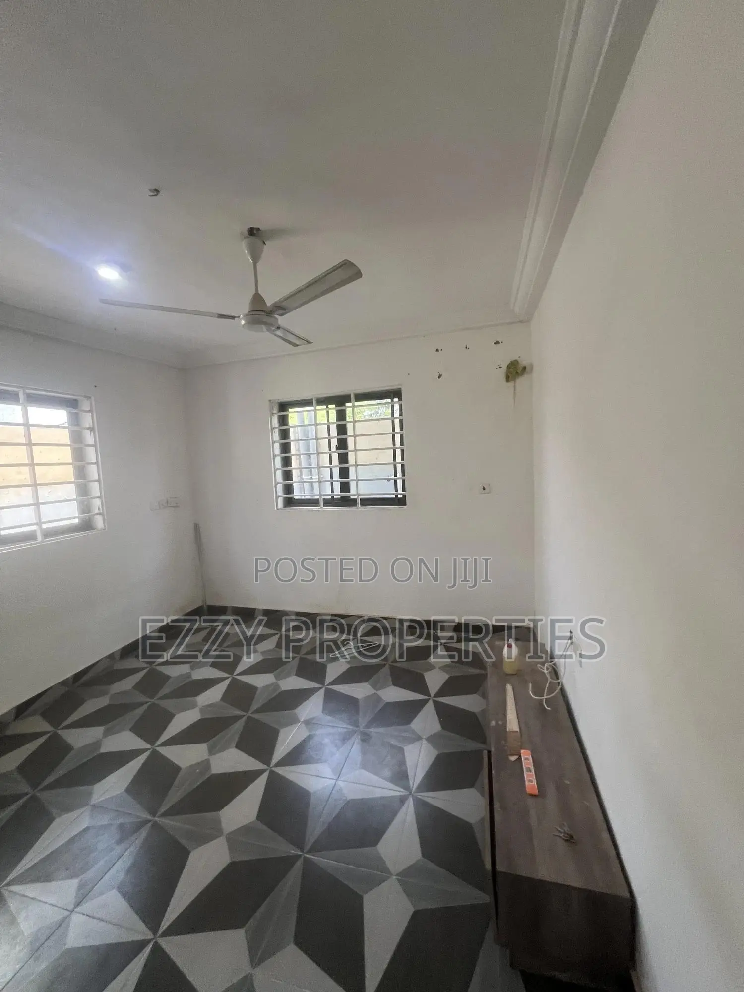 4bdrm House in Amrahia Regimanuel, Ga East Municipal for sale