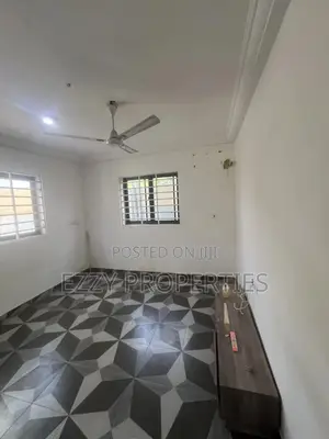 4bdrm House in Amrahia Regimanuel, Ga East Municipal for sale