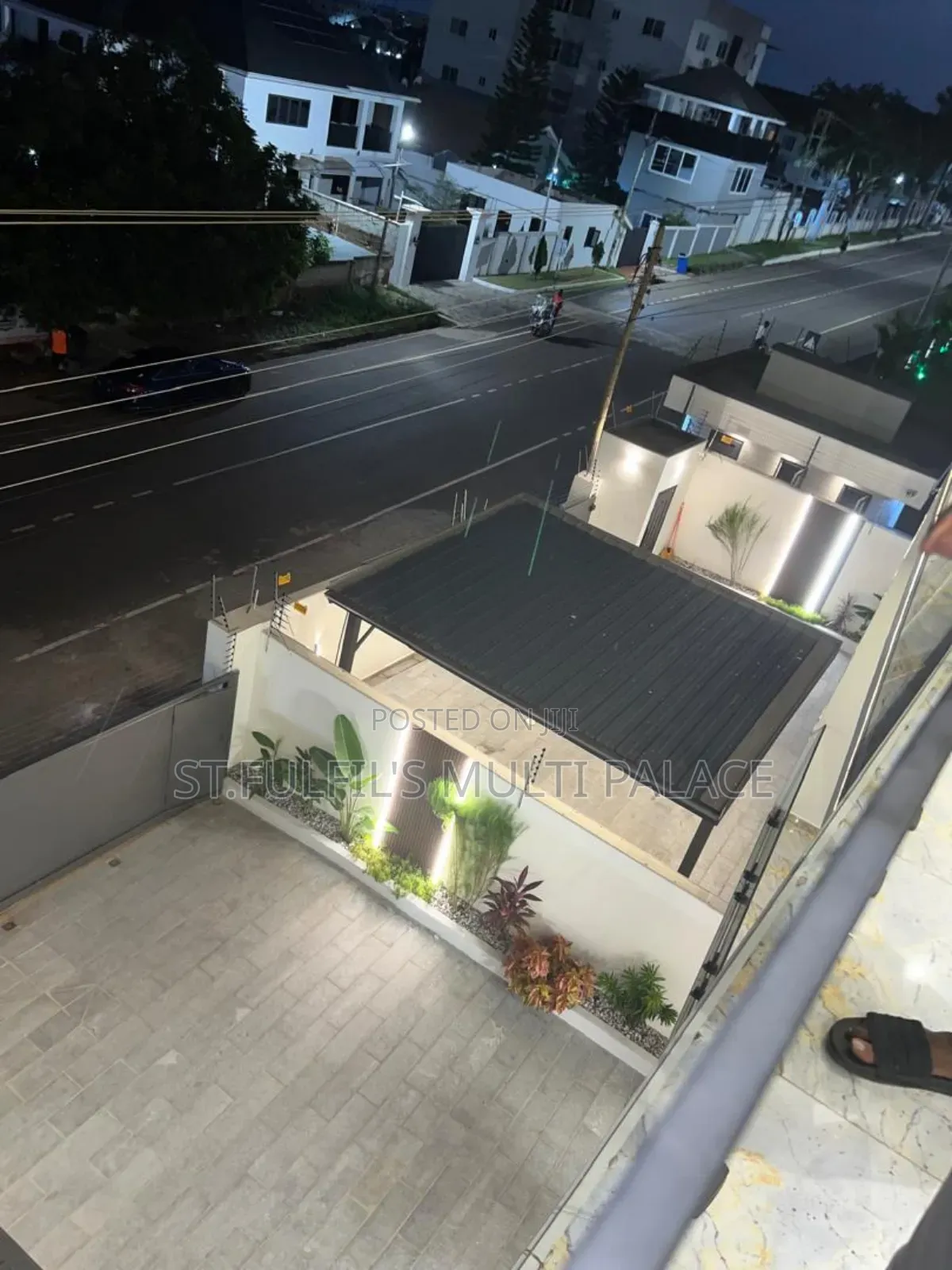 5bdrm Mansion in East Legon Around, Madina for sale