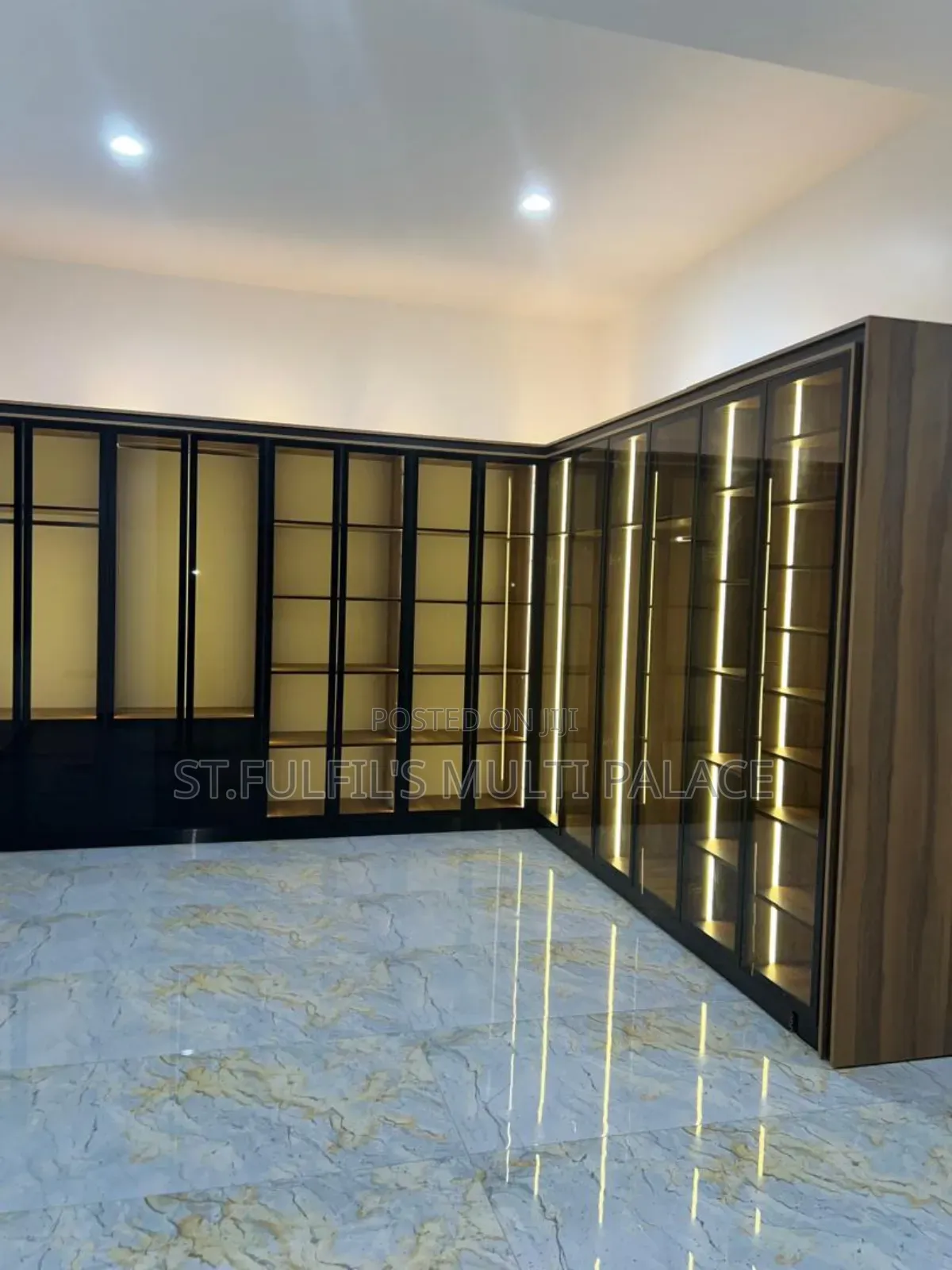 5bdrm Mansion in East Legon Around, Madina for sale