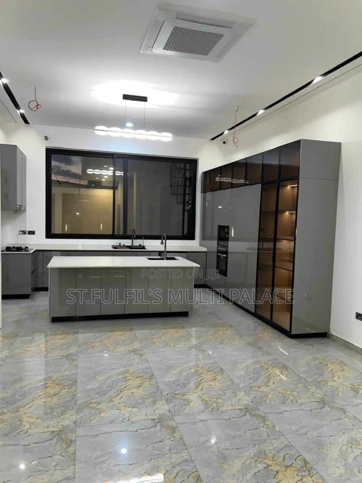 5bdrm Mansion in East Legon Around, Madina for sale