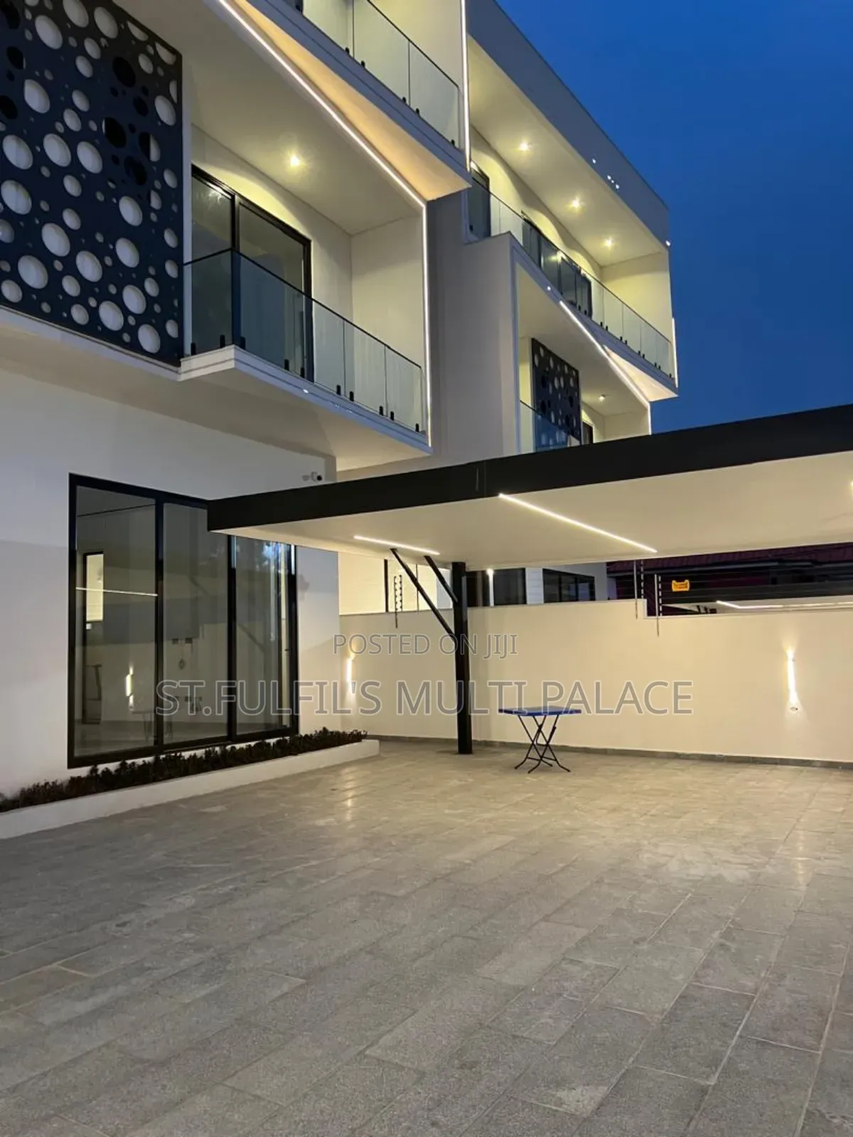 5bdrm Mansion in East Legon Around, Madina for sale