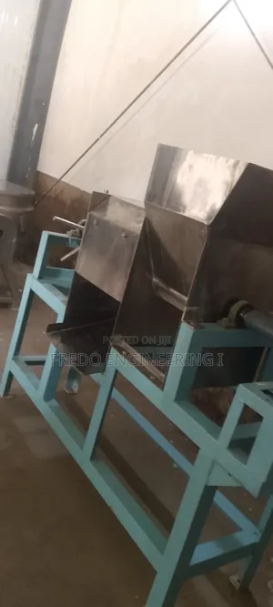 Palm Expeller Machine