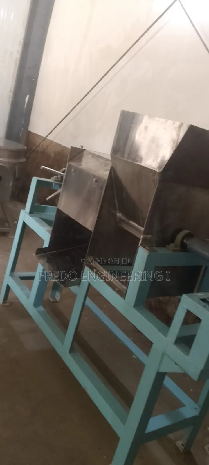 Palm Expeller Machine