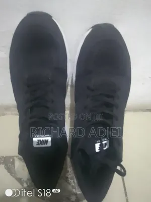 Original Nike Runner Sneakers