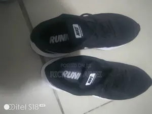 Original Nike Runner Sneakers
