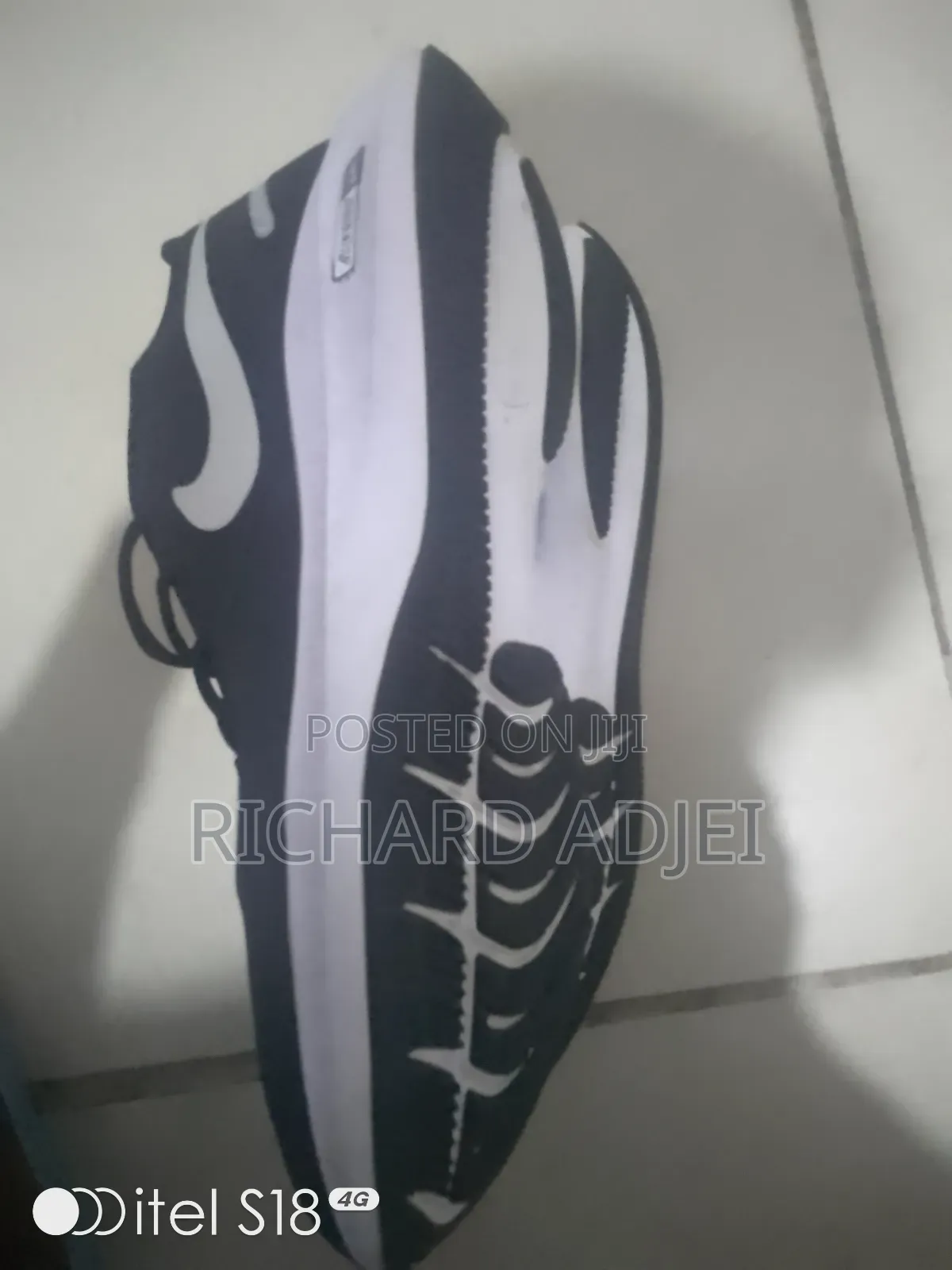 Original Nike Runner Sneakers