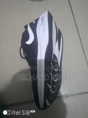 Original Nike Runner Sneakers