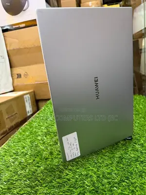 Laptop Huawei MateBook HZ-W19 16GB Intel Core I5 SSHD (Hybrid) 512GB