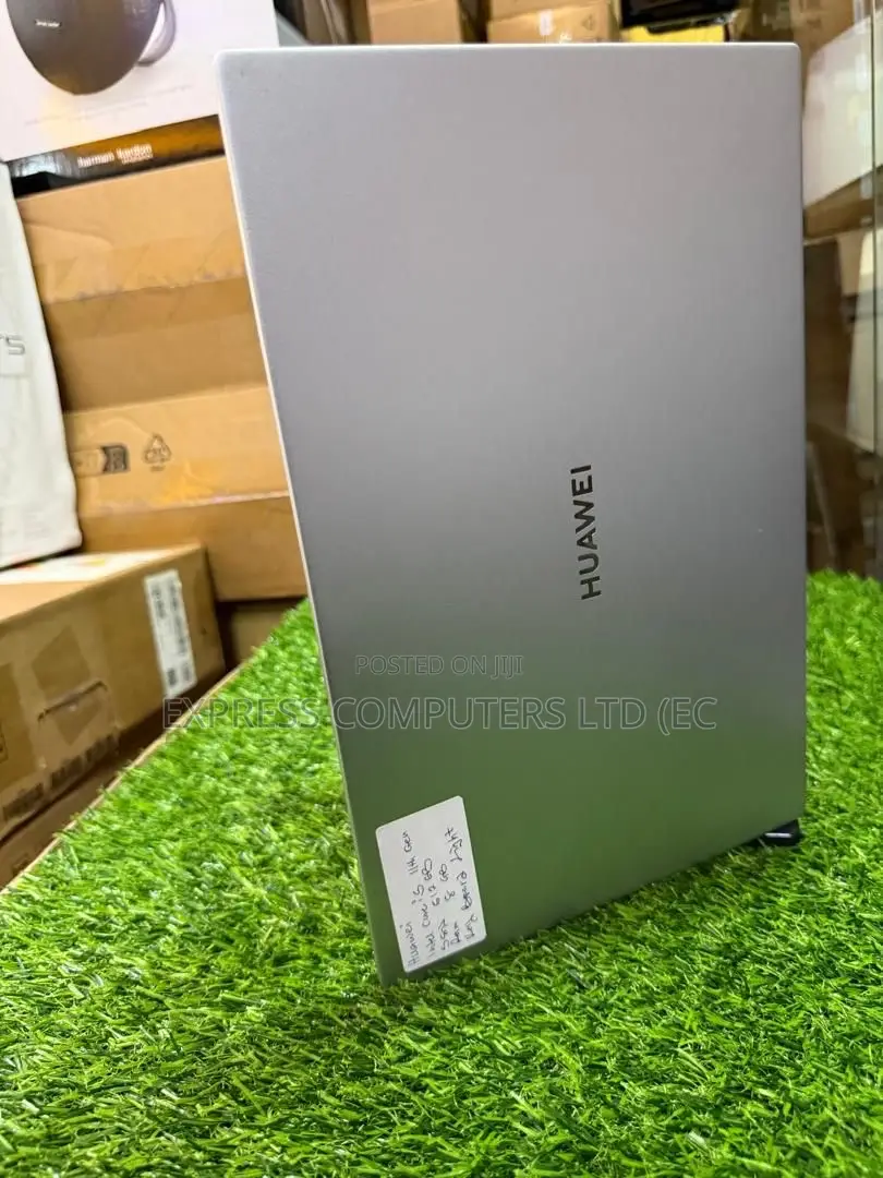 Laptop Huawei MateBook HZ-W19 16GB Intel Core I5 SSHD (Hybrid) 512GB