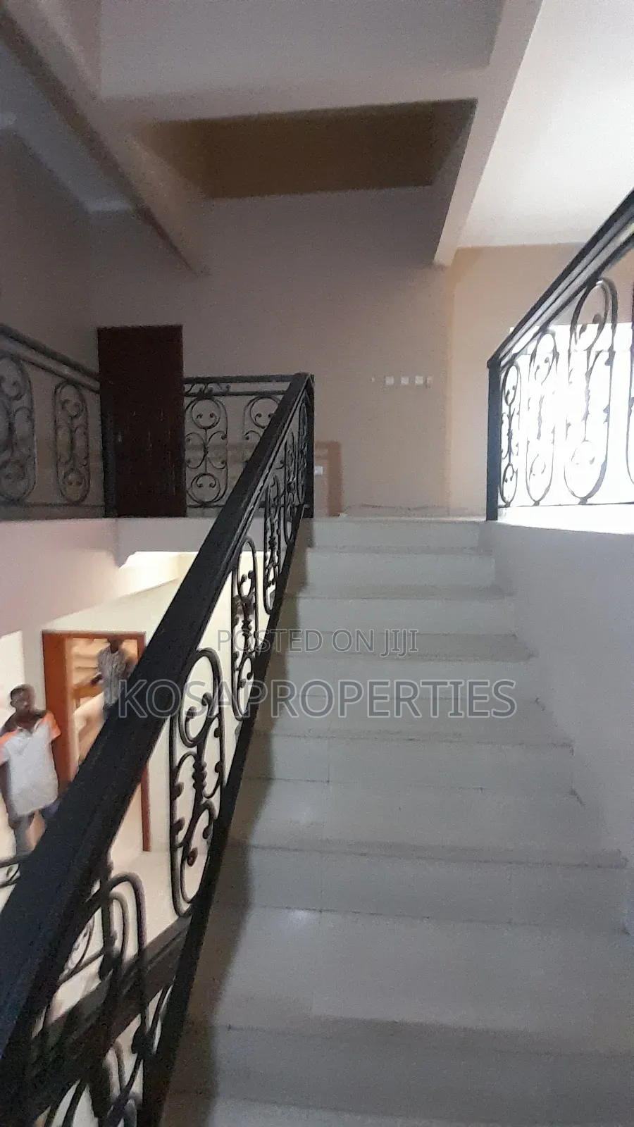 4bdrm House in Adjiringanor, Adjiriganor for sale