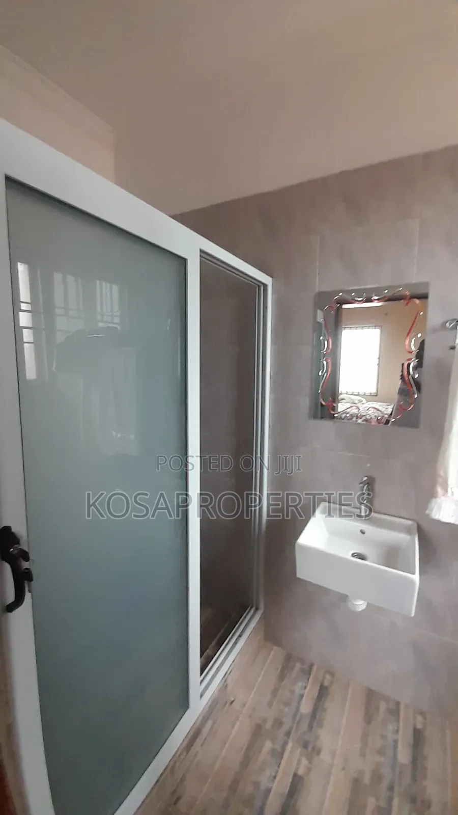 4bdrm House in Adjiringanor, Adjiriganor for sale