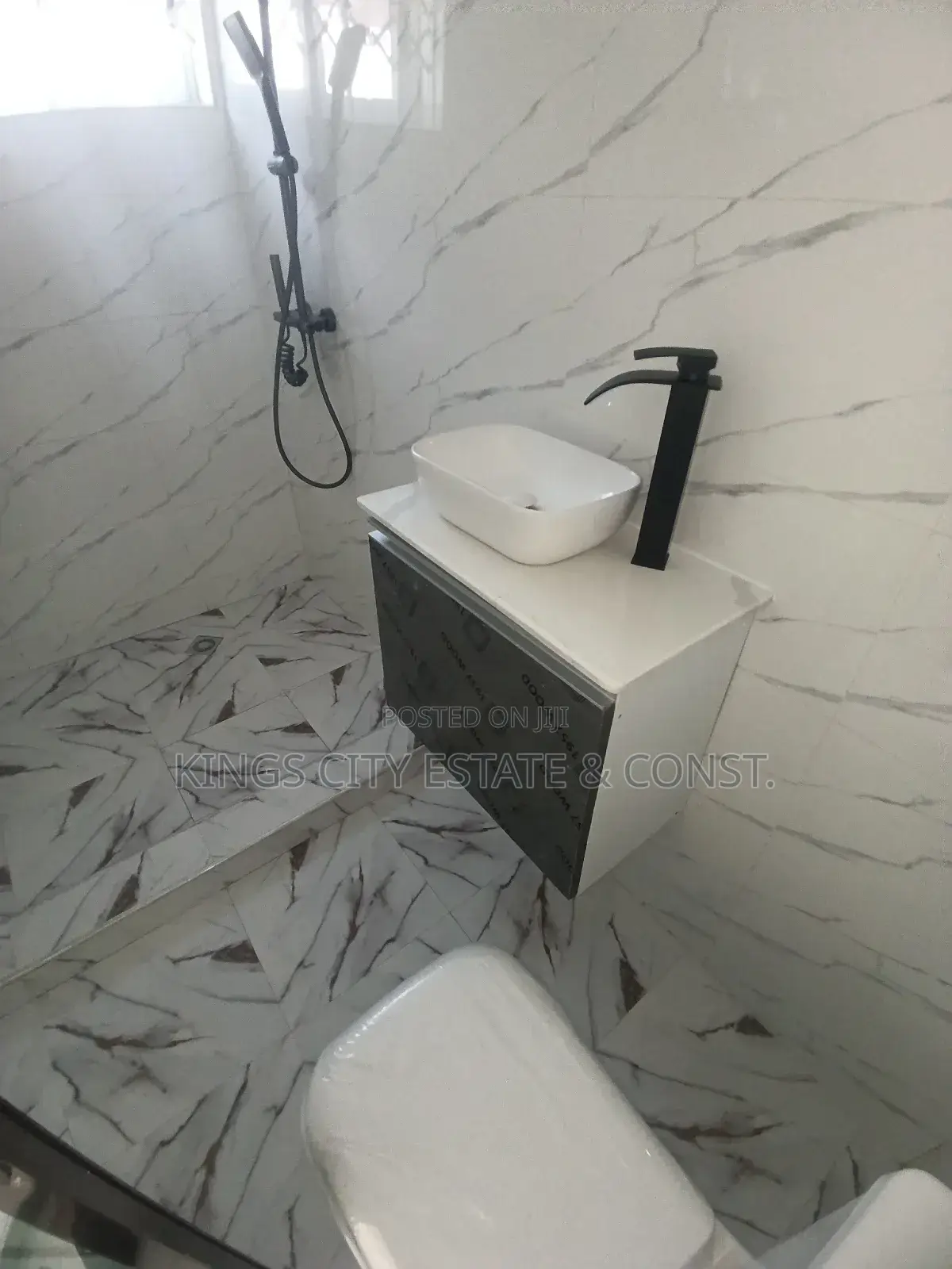 3bdrm House in Obeyeyie, Amasaman for sale