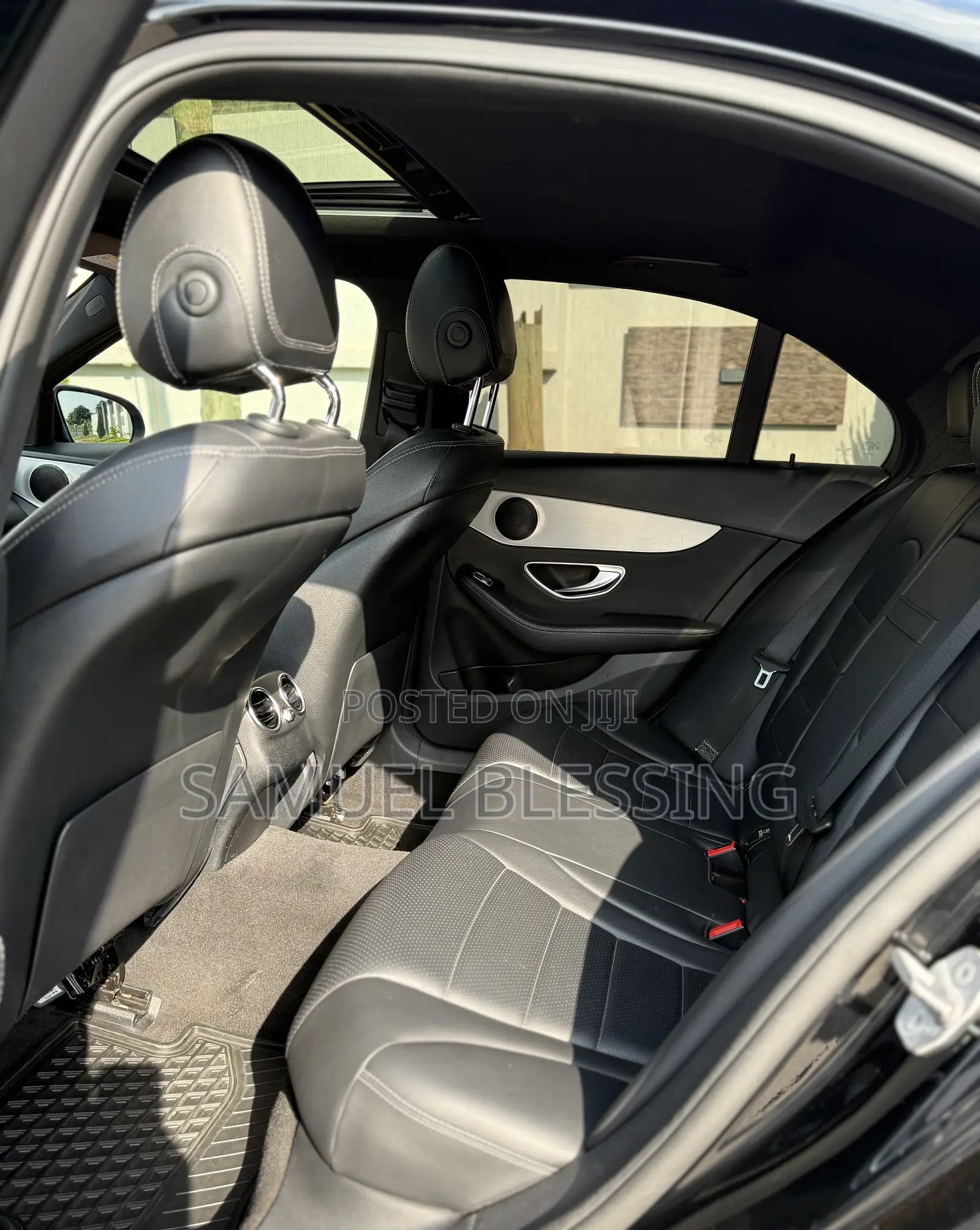 Mercedes-Benz C300 2020 Black