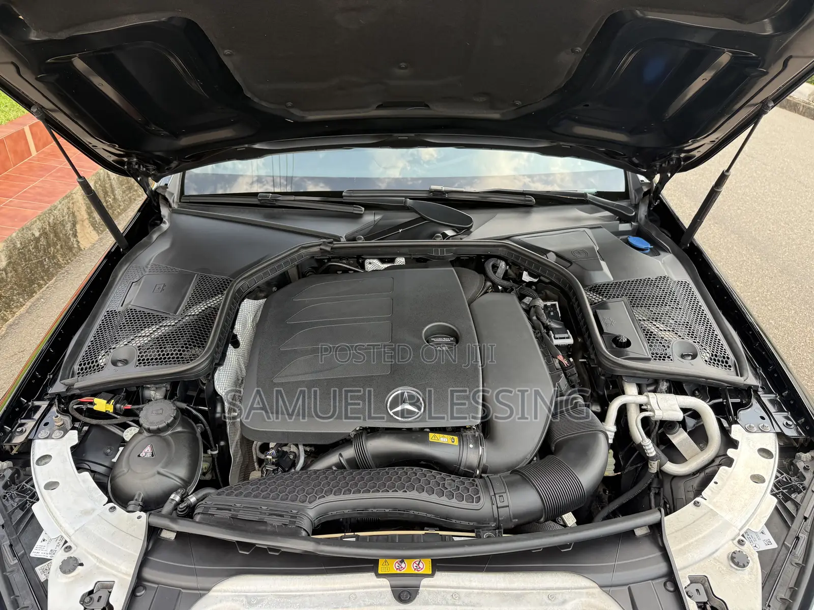Mercedes-Benz C300 2020 Black