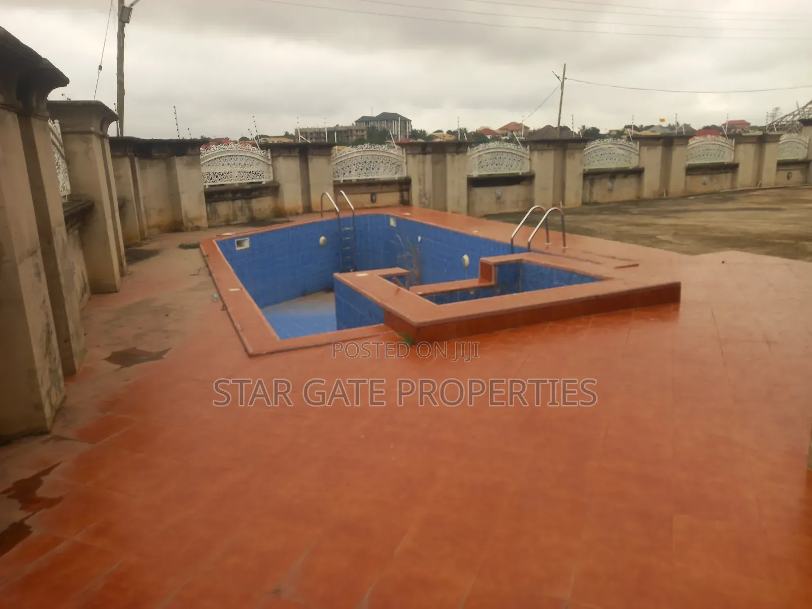 9bdrm House in Tanoso/ Sofoline, Kumasi Metropolitan for sale