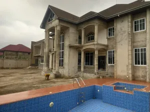 9bdrm House in Tanoso/ Sofoline, Kumasi Metropolitan for sale