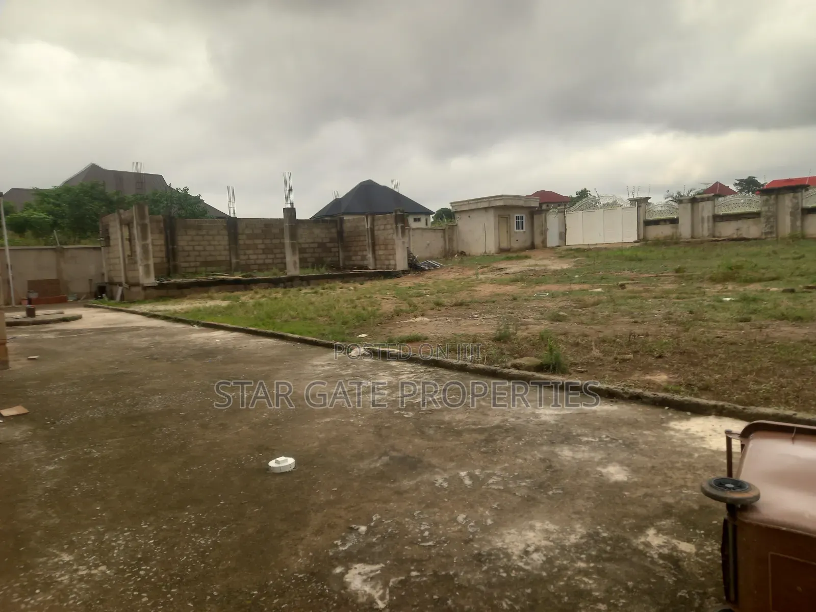 9bdrm House in Tanoso/ Sofoline, Kumasi Metropolitan for sale