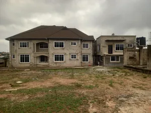 9bdrm House in Tanoso/ Sofoline, Kumasi Metropolitan for sale