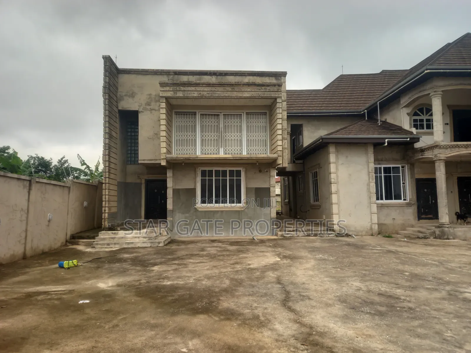 9bdrm House in Tanoso/ Sofoline, Kumasi Metropolitan for sale