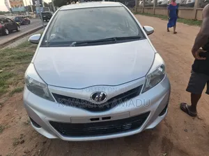 Toyota Vitz 1.3 AWD 5dr 2013 Silver