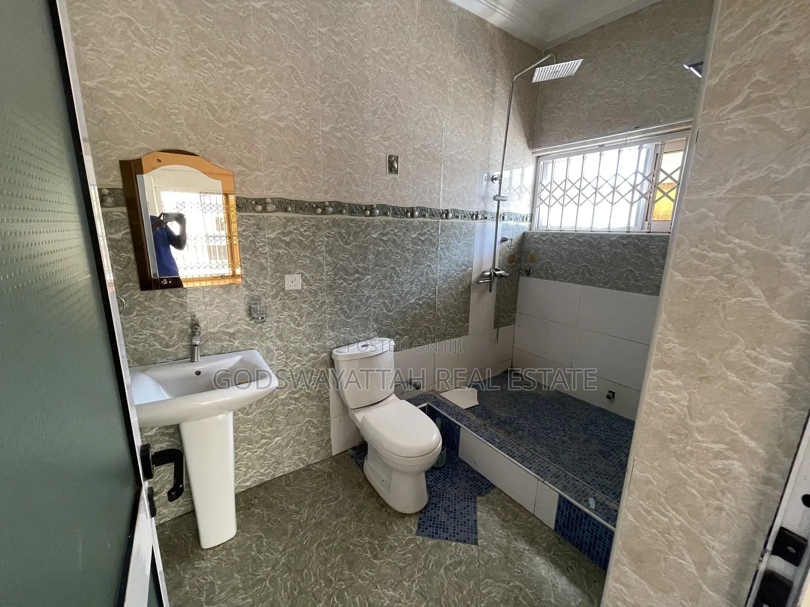 3bdrm House in East Legon, Adjiriganor for rent