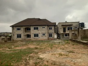 9bdrm House in Star Gate Properties, Kumasi Metropolitan for sale