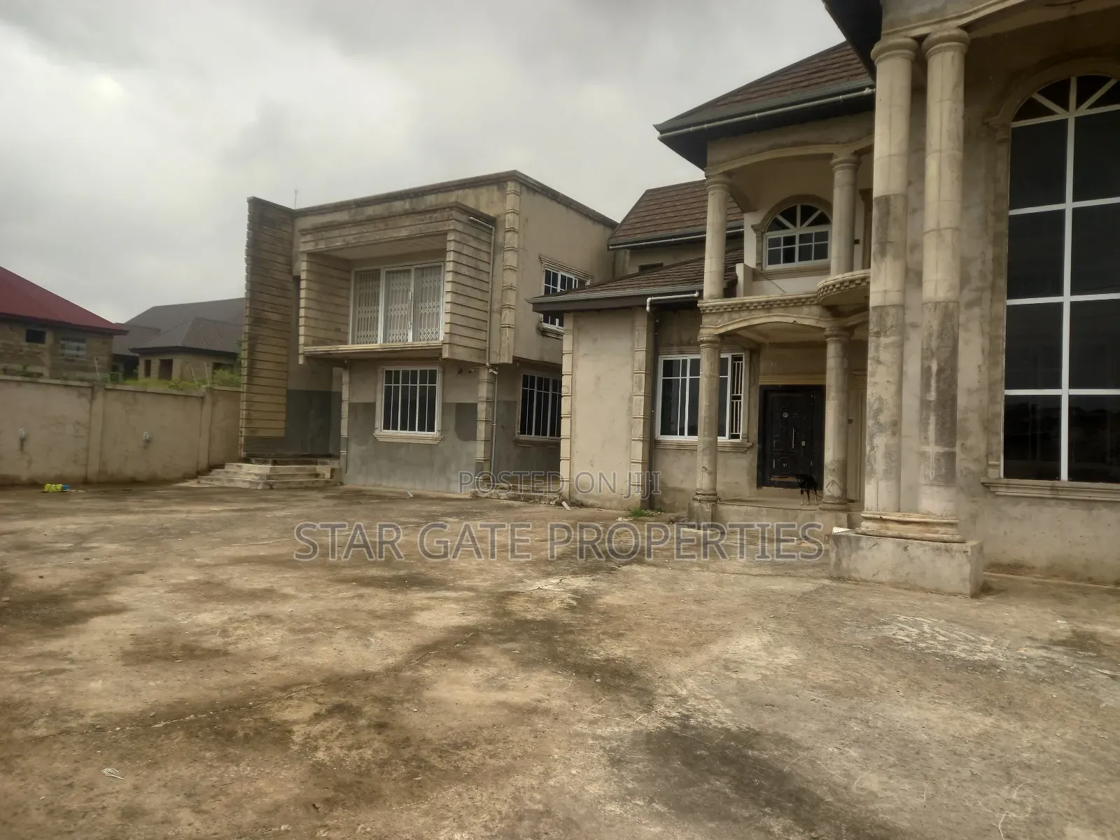 9bdrm House in Star Gate Properties, Kumasi Metropolitan for sale
