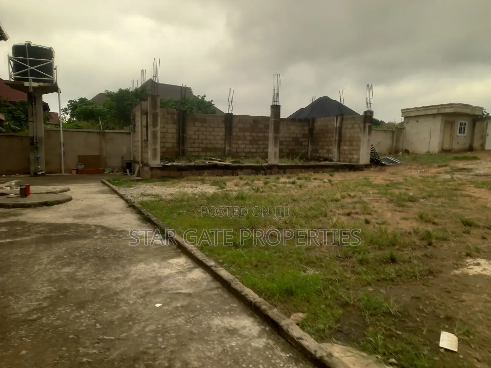 9bdrm House in Star Gate Properties, Kumasi Metropolitan for sale