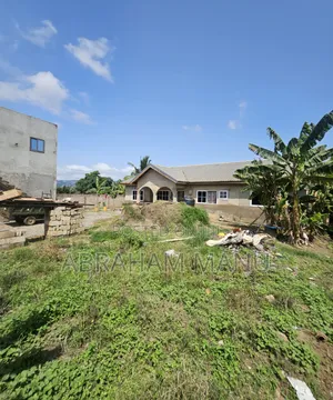 7bdrm House in Ga West Municipal for sale