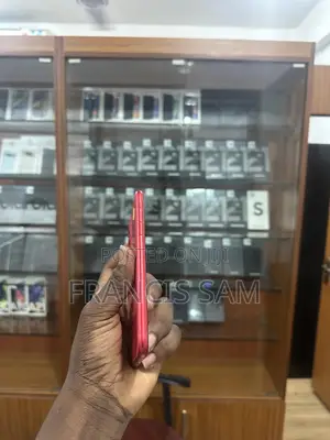 Apple iPhone 11 128 GB Red