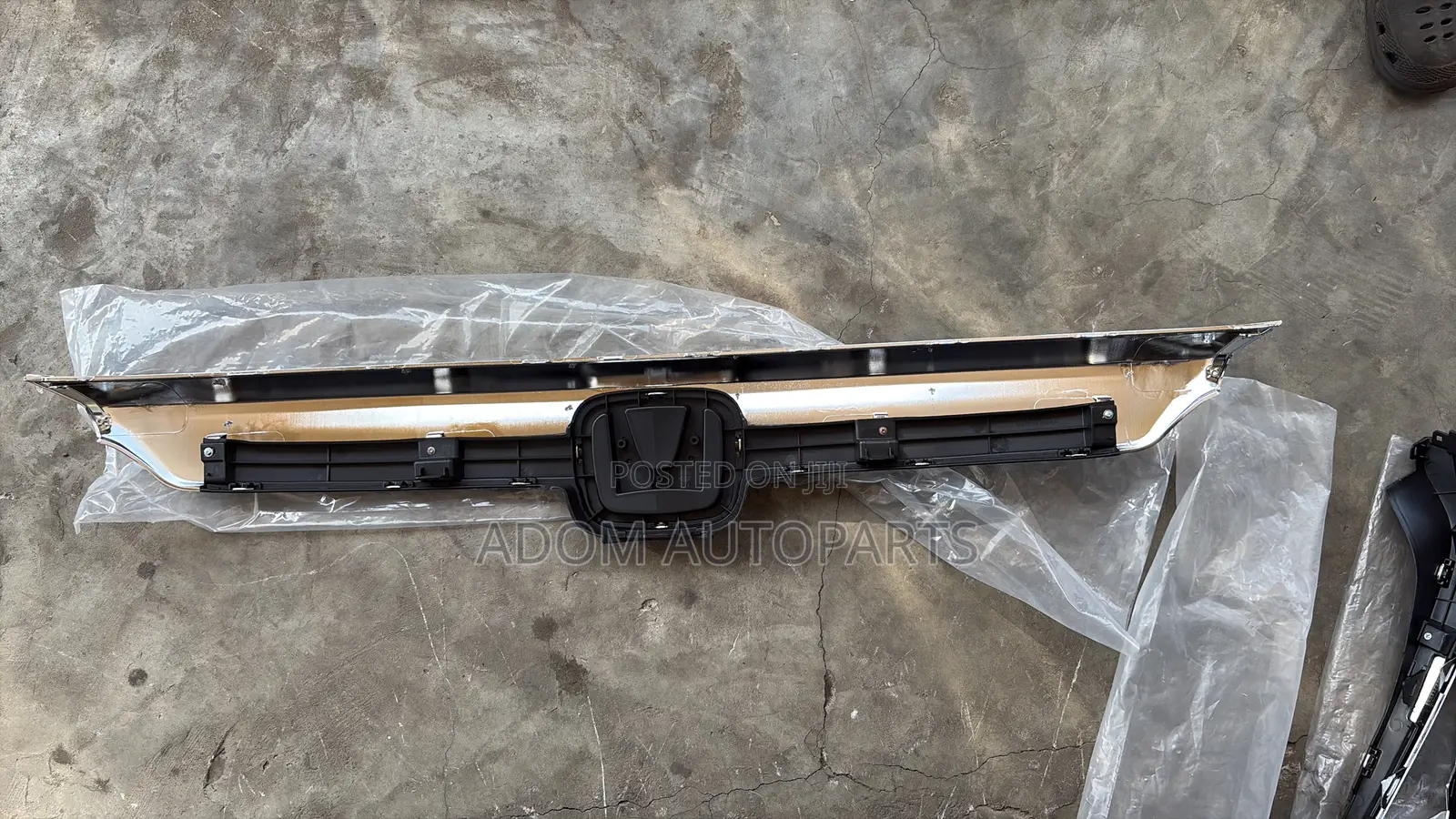 Honda Accord Top Shell Grill 2018 2019 2020